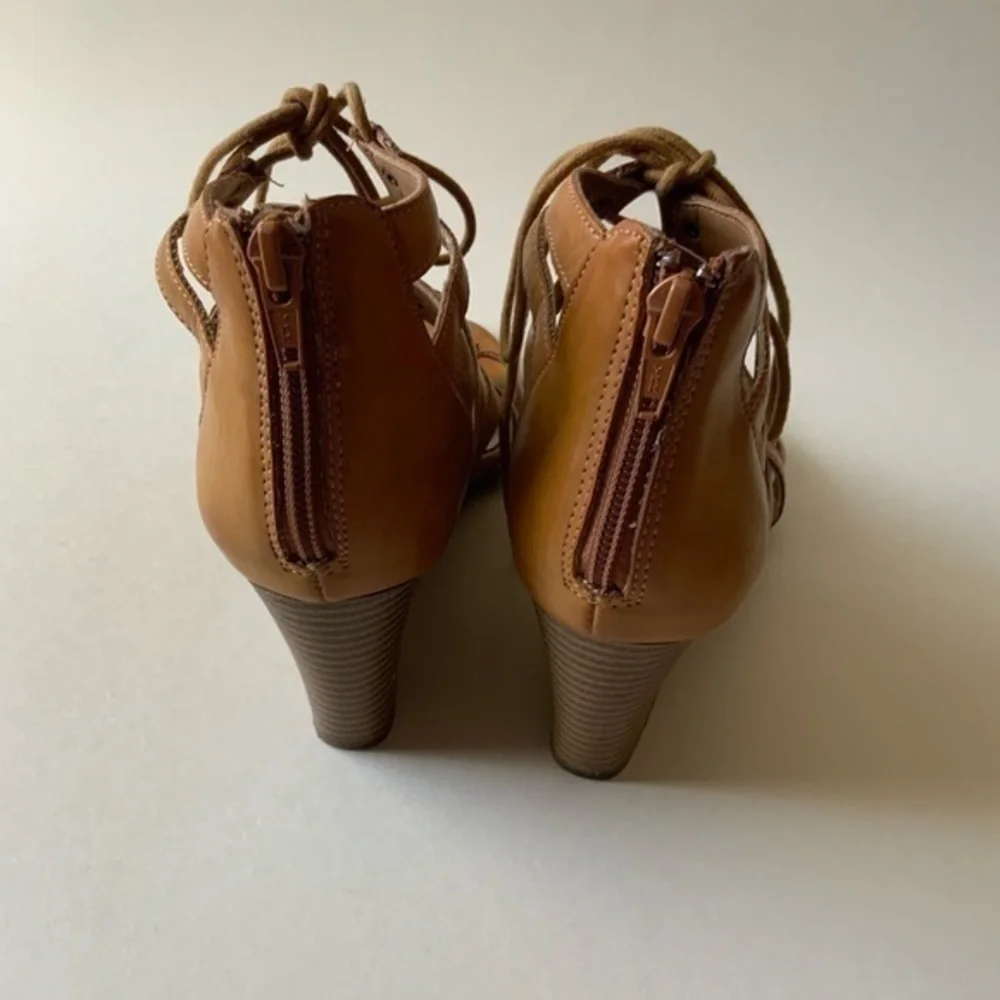 American Eagle Wedges